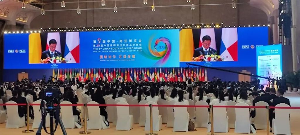 南博会直击:塔澳通信筑就跨境网络脊梁,保障跨境网络畅通